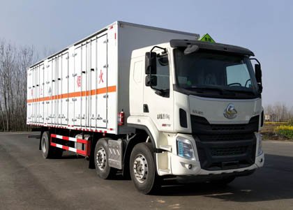 DLQ5260XZWLZ6型杂项危险物品厢式运输车